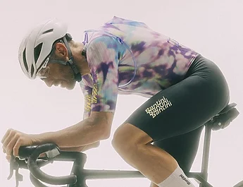 Santini présente une combinaison adaptée au Gravel