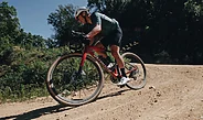 Premier essai du Specialized Crux 5 : le gravel mode TGV