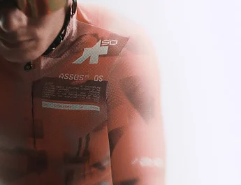 Assos dévoile une ligne en édition limitée pour fêter ses 50 ans