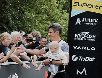 Jonny Brownlee entre dans l’histoire avec 10 triathlons bouclés en un seul week-end à Supertri Blenheim Palace