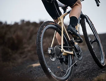 Canyon lance les nouvelles chaussures Tempr Road et Tempr Off-Road, plus accessibles