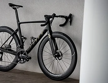 Le Vittoria Corsa Pro Black est lancé