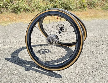 MF Carbon Cycles WAVY : le test de roues carbone à la carte