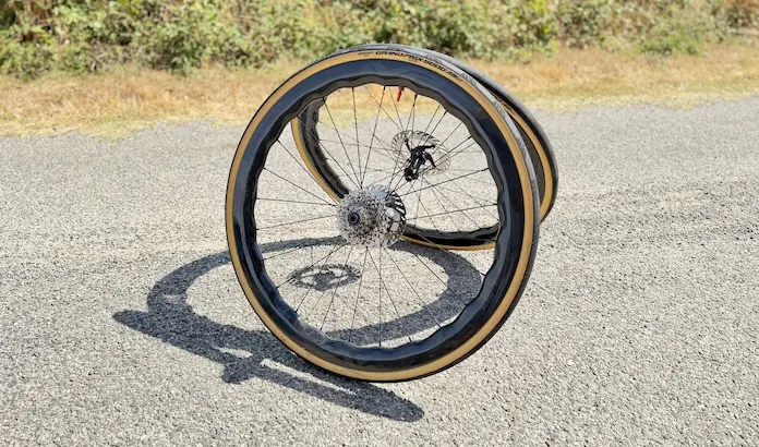 MF Carbon Cycles WAVY : le test de roues carbone à la carte
