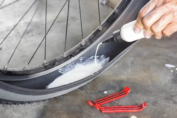 Liquide préventif pneu tubeless