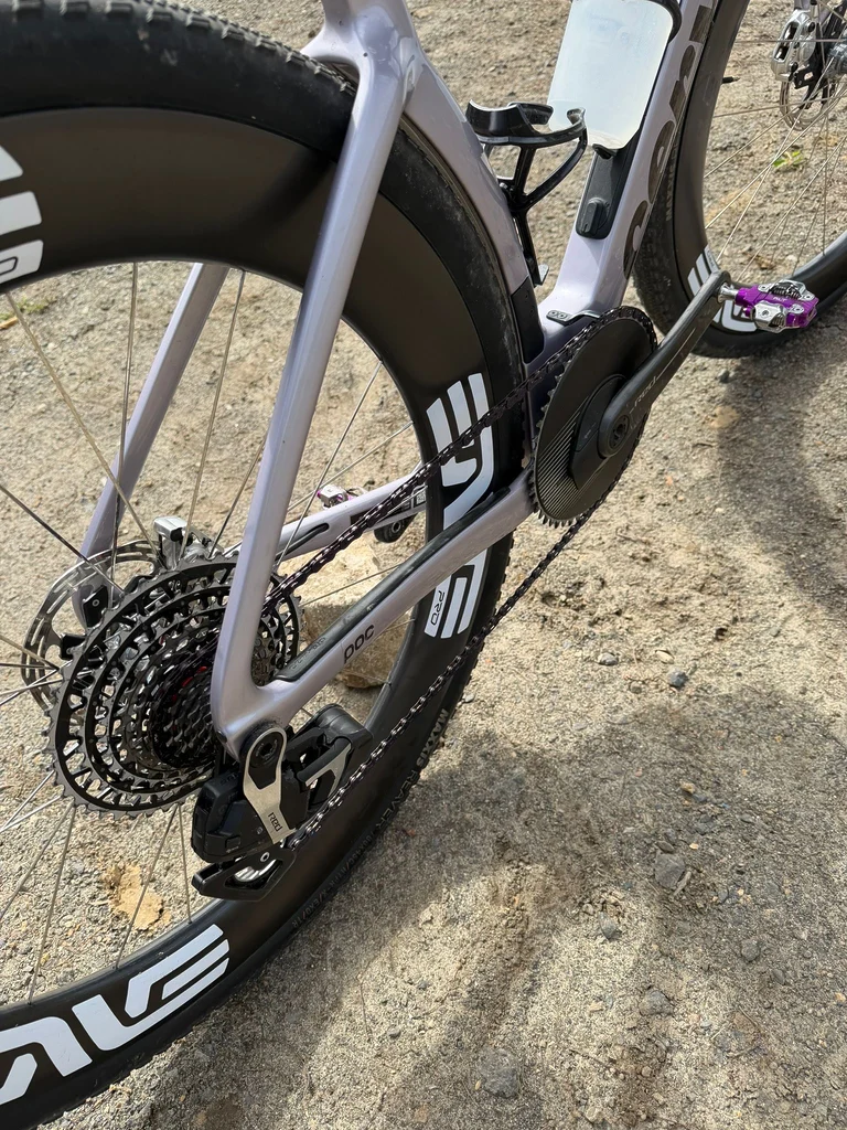SRAM Red XPLR E1 et transmission du Cervélo Áspero-5