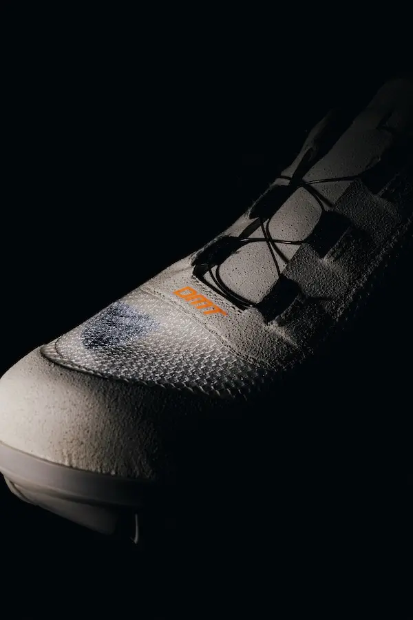 Partie avant d'une chaussure de gravel DMT