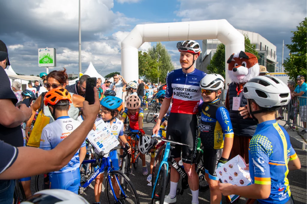 Public et coureurs au Crito’Star 2026 à Choisy-le-Roi.
