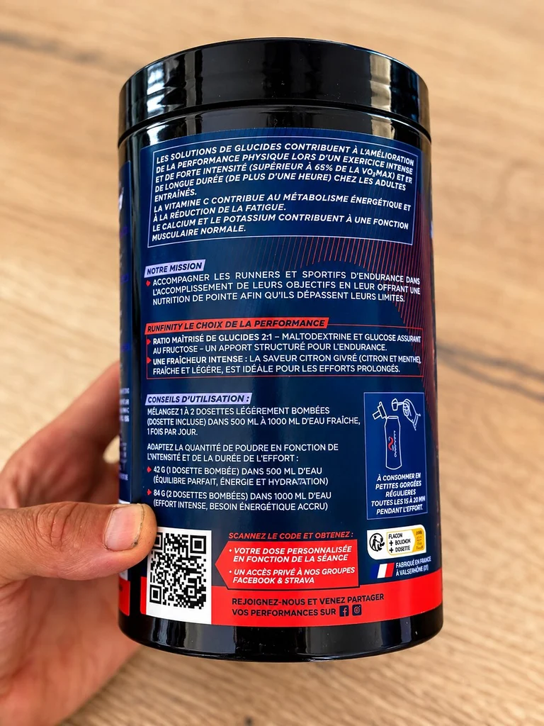 Dos du pot Runfinity Isotonique avec conseils d’utilisation, dosage et préparation de la boisson d’effort